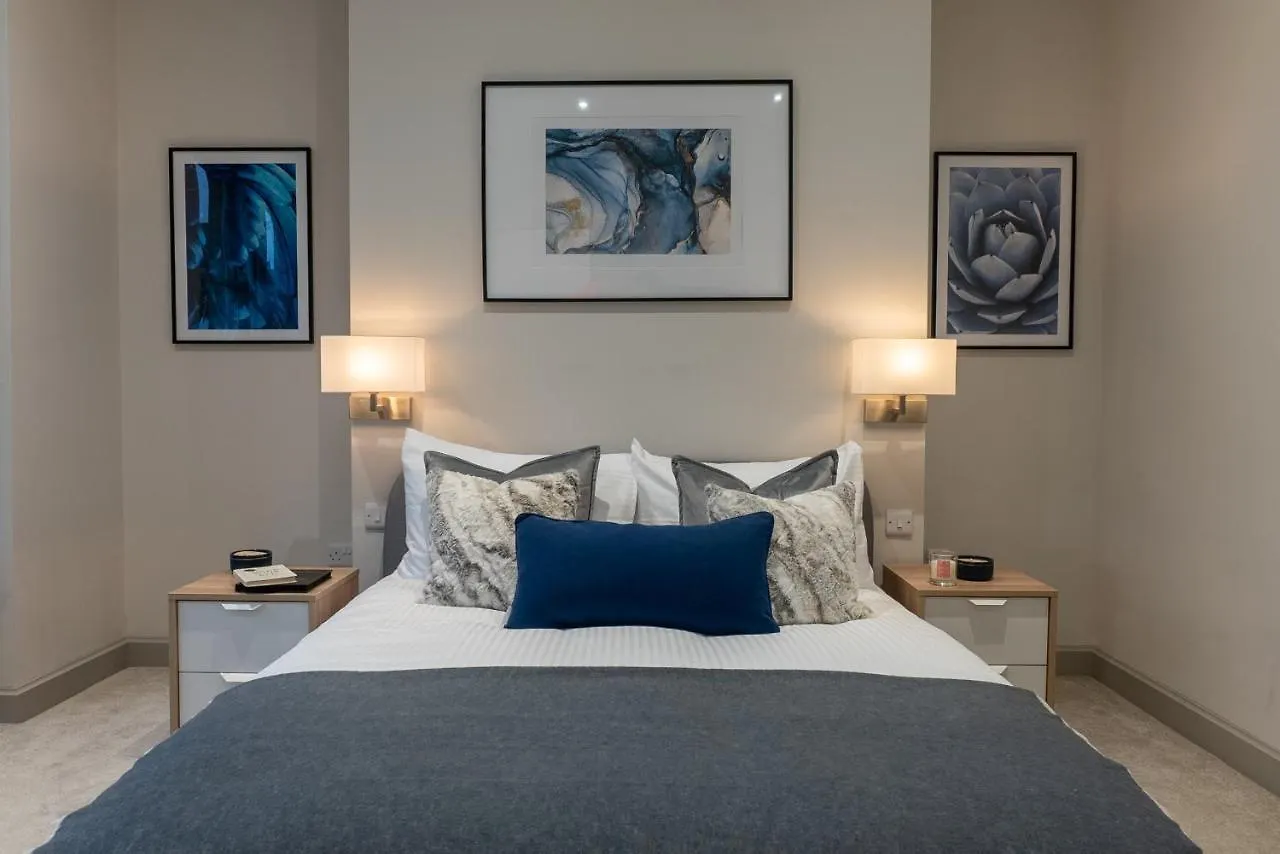 Appartamento Spring Mount Huge Luxury Full Apartment- Harrogate Centre-Two Extremely Comfy Kingsize Bedrooms-Fully Equipped Modern Kitchen-Cosy Living Room With Huge Tv