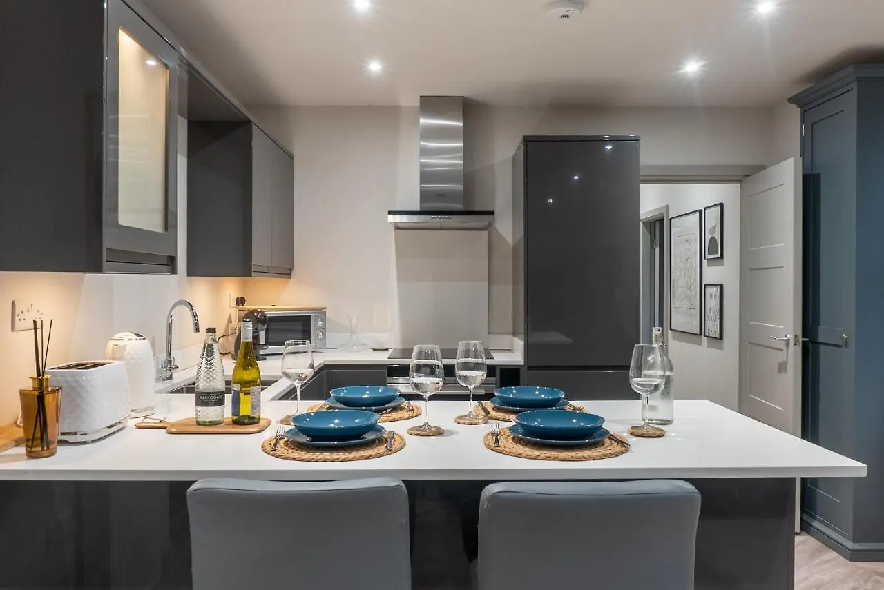 Spring Mount Huge Luxury Full Apartment- Harrogate Centre-Two Extremely Comfy Kingsize Bedrooms-Fully Equipped Modern Kitchen-Cosy Living Room With Huge Tv Regno Unito